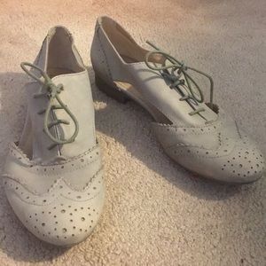 Latigo, size 8 dress shoes